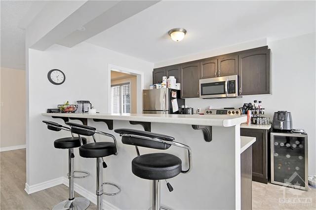 711 Juneberry Lane, Townhouse with 3 bedrooms, 2 bathrooms and 2 parking in Ottawa ON | Image 13