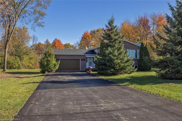1877 Macalpine Rd, House detached with 4 bedrooms, 2 bathrooms and 6 parking in Kingston ON | Image 1