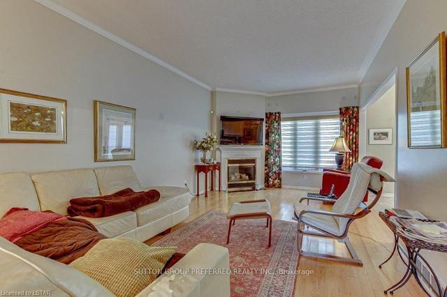 8 - 681 Commissioners Rd W, Condo with 2 bedrooms, 3 bathrooms and 4 parking in London ON | Image 8