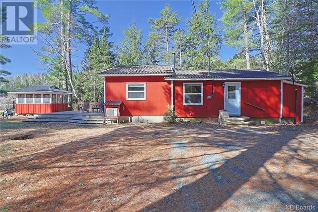 111 Camp Rd, House detached with 2 bedrooms, 1 bathrooms and null parking in Saint Marys NB | Image 1
