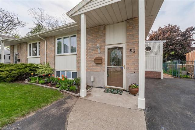 33 Dinison Crescent, House semidetached with 4 bedrooms, 2 bathrooms and null parking in Kitchener ON | Image 23