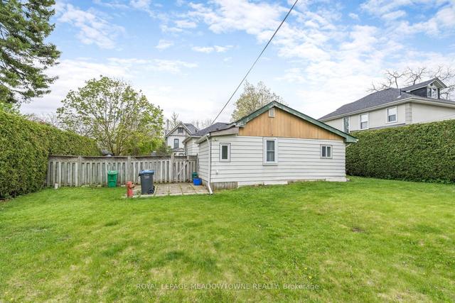 84 Wellington St E, House detached with 3 bedrooms, 1 bathrooms and 2 parking in Brampton ON | Image 19