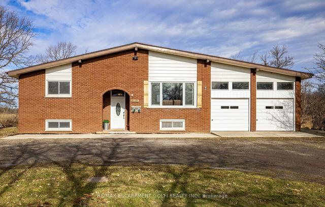 8539 Netherby Rd, House detached with 3 bedrooms, 1 bathrooms and 14 parking in Niagara Falls ON | Image 1