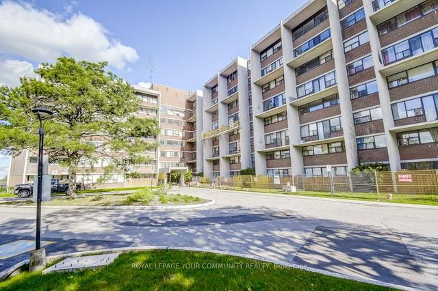 720 - 2121 Roche Ct, Condo with 3 bedrooms, 2 bathrooms and 1 parking in Mississauga ON | Image 12