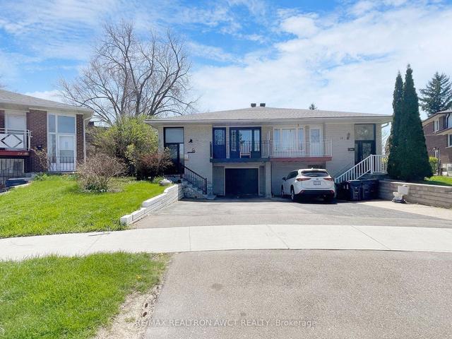 26 Greyhound Dr E, House semidetached with 5 bedrooms, 4 bathrooms and 3 parking in Toronto ON | Image 31