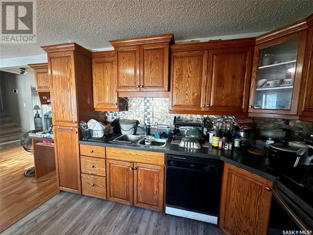 92 Lockwood Rd, House detached with 4 bedrooms, 2 bathrooms and null parking in Regina SK | Image 12