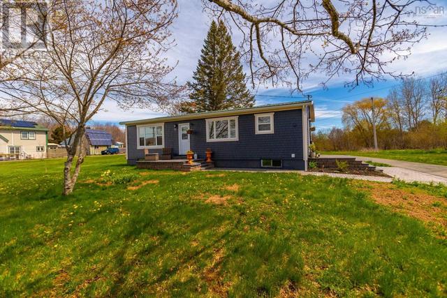 96 Victoria St, House detached with 2 bedrooms, 1 bathrooms and null parking in Middleton NS | Image 2
