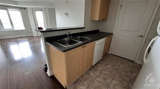 7J - 310 Central Park Dr, Condo with 1 bedrooms, 1 bathrooms and null parking in Ottawa ON | Image 3