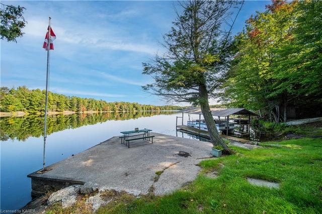 1124 Otter Point Lane, House detached with 3 bedrooms, 2 bathrooms and 5 parking in South Frontenac ON | Image 50
