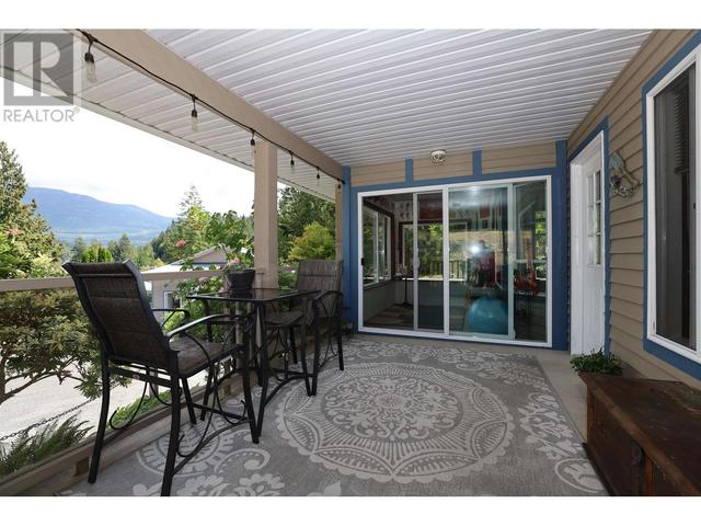 13136 Narrows Rd, House detached with 3 bedrooms, 3 bathrooms and null parking in Sunshine Coast A BC | Image 29