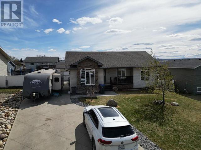 1717 87 Ave, House detached with 3 bedrooms, 3 bathrooms and 2 parking in Dawson Creek BC | Image 1