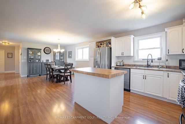 8539 Netherby Rd, House detached with 3 bedrooms, 1 bathrooms and 14 parking in Niagara Falls ON | Image 2