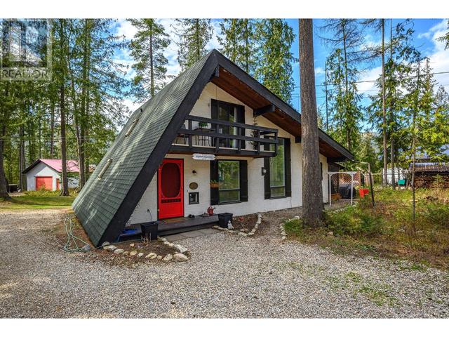 9039 Hummingbird Drive, House detached with 2 bedrooms, 2 bathrooms and 6 parking in Columbia Shuswap E BC | Image 7