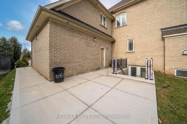 BSMT - 15 Greystone Gate, House detached with 2 bedrooms, 3 bathrooms and 3 parking in Vaughan ON | Image 21