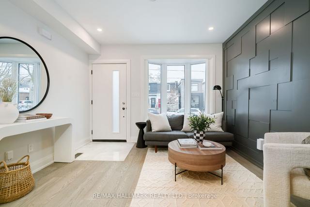 163 King Edward Ave, House detached with 3 bedrooms, 3 bathrooms and 1 parking in Toronto ON | Image 23