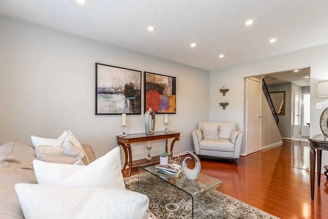 66 - 100 Bridletowne Cir, Townhouse with 3 bedrooms, 2 bathrooms and 2 parking in Toronto ON | Image 4