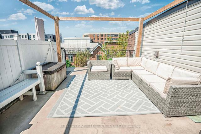 520 - 25 Laidlaw St, Townhouse with 4 bedrooms, 3 bathrooms and 1 parking in Toronto ON | Image 27