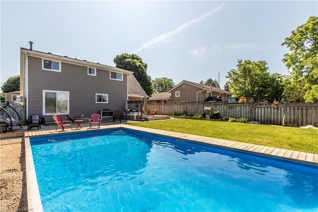 26 Pondview Crescent, House detached with 4 bedrooms, 2 bathrooms and 5 parking in Guelph ON | Image 28