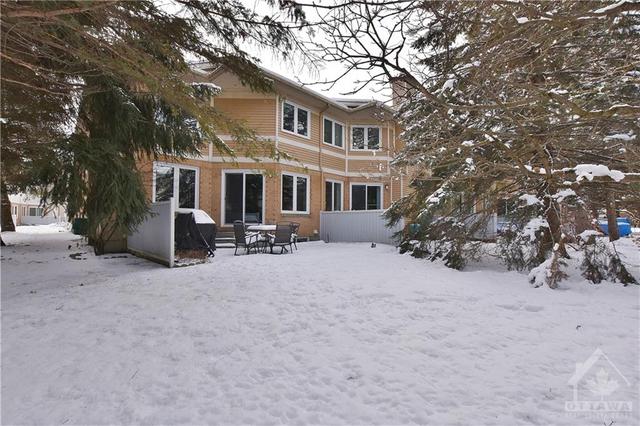 47 Grandcourt Dr, Townhouse with 3 bedrooms, 3 bathrooms and 2 parking in Ottawa ON | Image 27