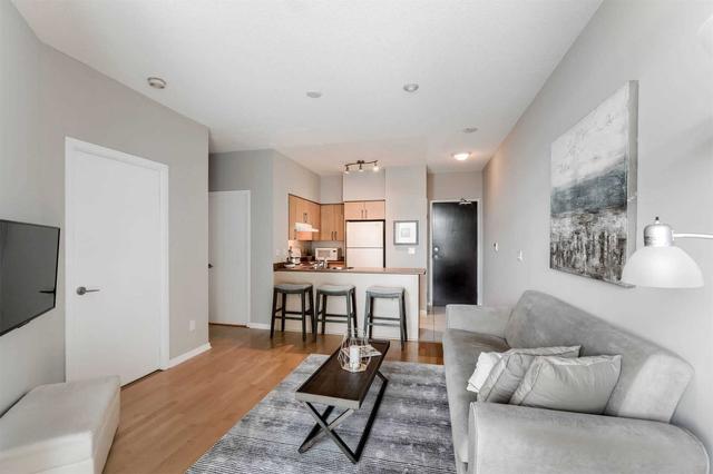 804 - 231 Fort York Blvd, Condo with 1 bedrooms, 1 bathrooms and 1 parking in Toronto ON | Image 3