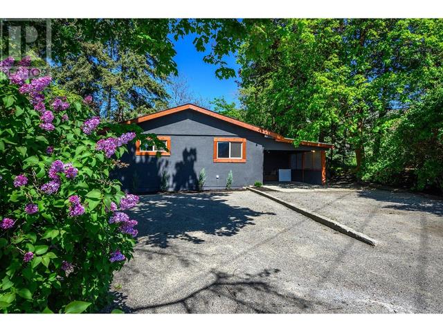 9705 Buchanan Rd, House detached with 2 bedrooms, 1 bathrooms and 20 parking in Coldstream BC | Image 7