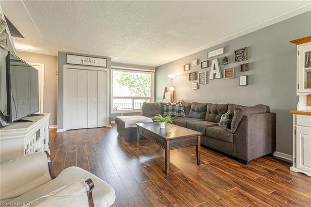 18 - 241 Dufferin St, House attached with 3 bedrooms, 1 bathrooms and 2 parking in Stratford ON | Image 38