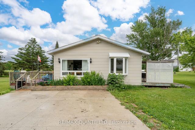 21 Moore Ave, House detached with 3 bedrooms, 2 bathrooms and 2 parking in Greater Napanee ON | Image 1