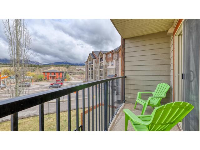 3216 - 205 Third Ave, Condo with 3 bedrooms, 2 bathrooms and 1 parking in Invermere BC | Image 25