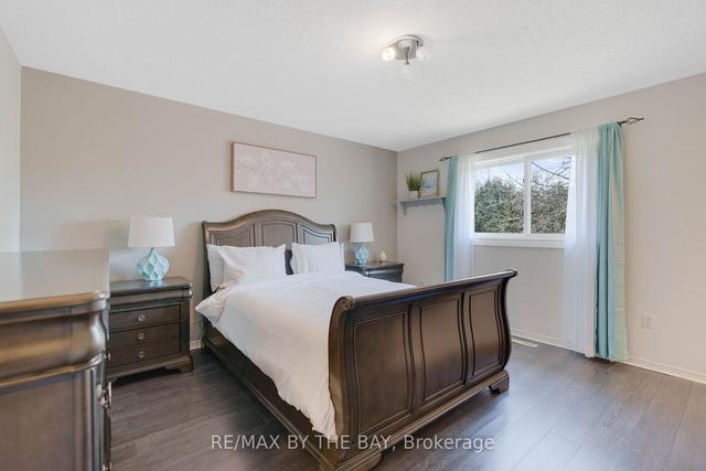 26 Silver Birch Ave, House detached with 3 bedrooms, 3 bathrooms and 6 parking in Wasaga Beach ON | Image 15