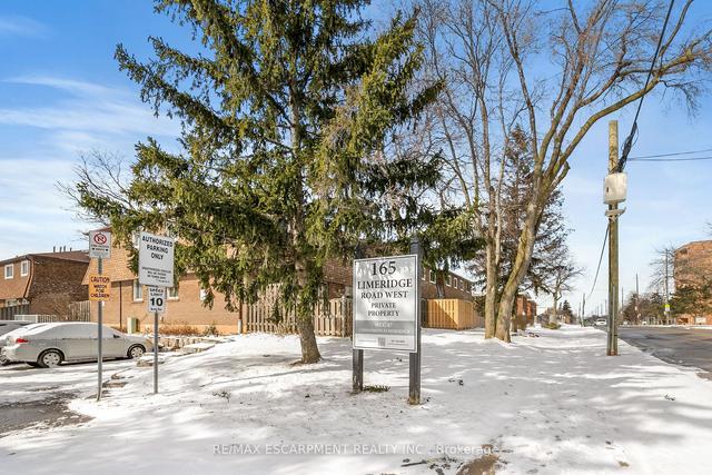 3 - 165 Limeridge Rd W, Townhouse with 2 bedrooms, 1 bathrooms and 1 parking in Hamilton ON | Image 18