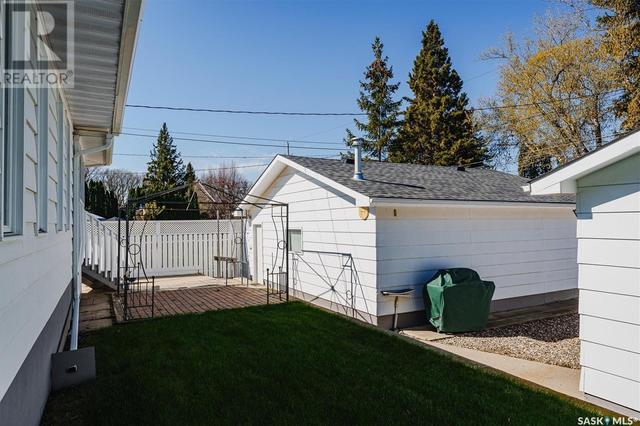 1616 Jackson Ave, House detached with 2 bedrooms, 2 bathrooms and null parking in Saskatoon SK | Image 33