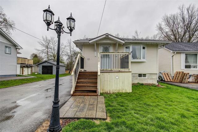 151 Garden Ave, House detached with 2 bedrooms, 1 bathrooms and 11 parking in Georgina ON | Image 12
