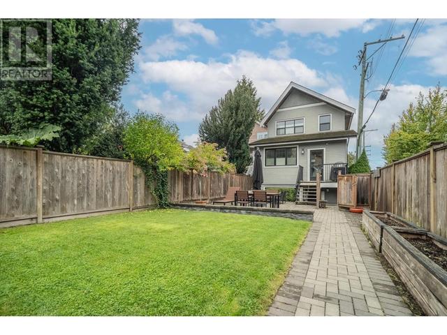 180 E 17th Avenue, House detached with 5 bedrooms, 4 bathrooms and 1 parking in Vancouver BC | Image 37