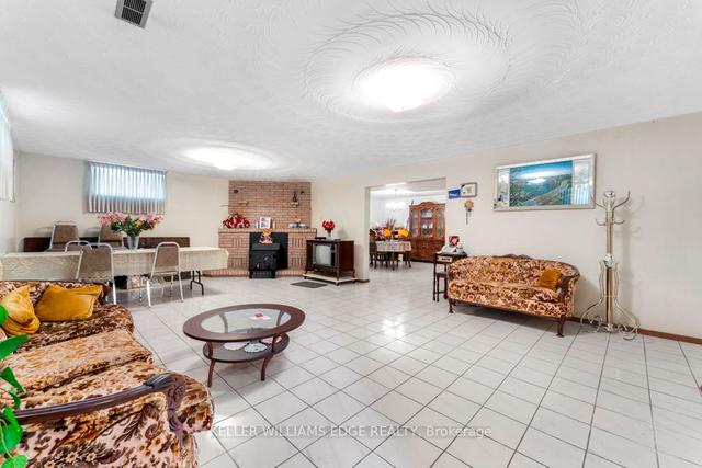 16 Teresa St, House detached with 3 bedrooms, 2 bathrooms and 5 parking in Hamilton ON | Image 11