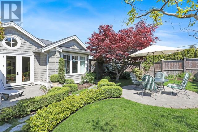 277 Crescent Rd W, House detached with 2 bedrooms, 3 bathrooms and 4 parking in Qualicum Beach BC | Image 46