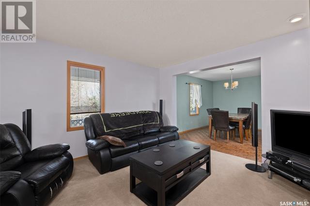 744 3rd Ave, House detached with 3 bedrooms, 3 bathrooms and null parking in Buckland No. 491 SK | Image 5