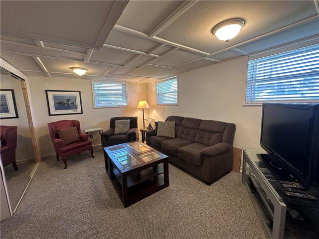 LOWER - 683 Thornwood Ave, Condo with 2 bedrooms, 1 bathrooms and 1 parking in Burlington ON | Image 4