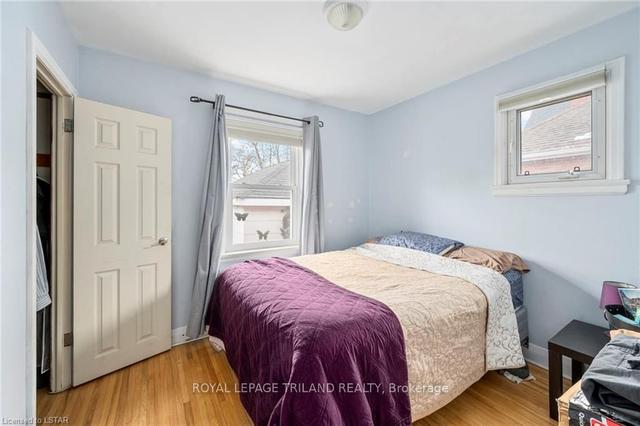 1295 King St, House detached with 2 bedrooms, 2 bathrooms and 5 parking in London ON | Image 34
