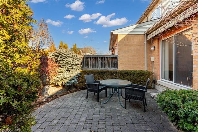 3 - 1121 Upper Village Dr, House attached with 3 bedrooms, 2 bathrooms and 2 parking in Mississauga ON | Image 29