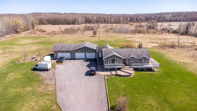 16538 Myers Road, House detached with 4 bedrooms, 2 bathrooms and 15 parking in South Stormont ON | Image 2