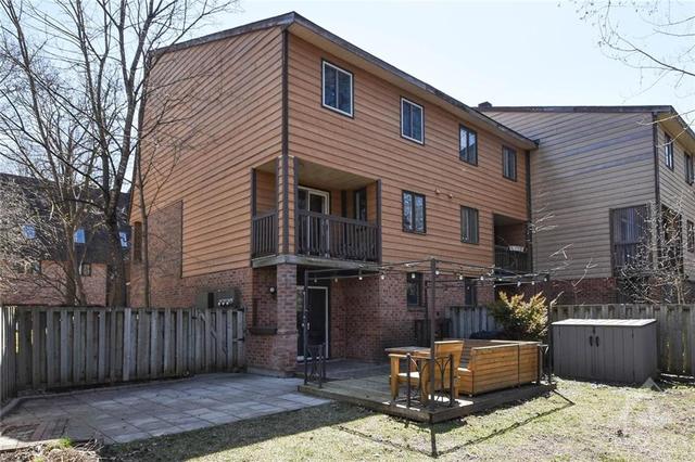 1411 Forge St, Townhouse with 3 bedrooms, 3 bathrooms and 2 parking in Ottawa ON | Image 29