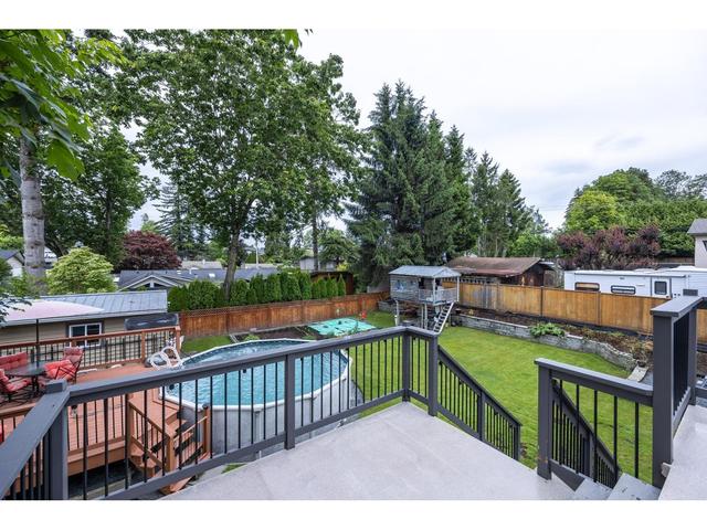 27179 28a Ave, House detached with 4 bedrooms, 2 bathrooms and 8 parking in Langley BC | Image 36