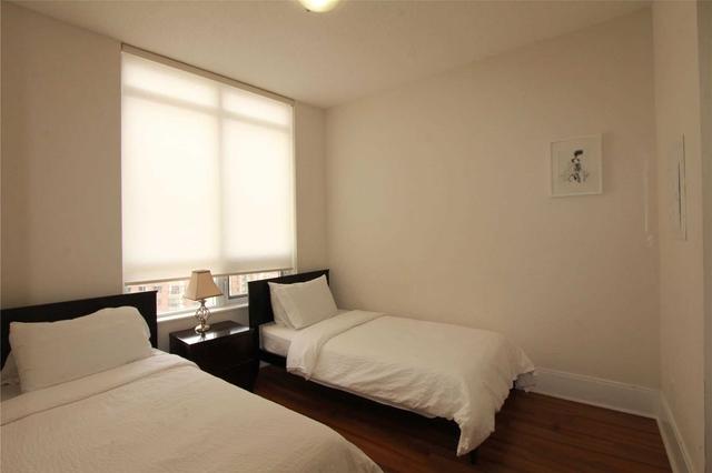 1608 - 330 Burnhamthorpe Rd W, Condo with 2 bedrooms, 2 bathrooms and 1 parking in Mississauga ON | Image 10