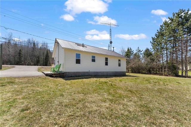 39025 Combermere Road, House detached with 3 bedrooms, 1 bathrooms and 4 parking in Madawaska Valley ON | Image 10