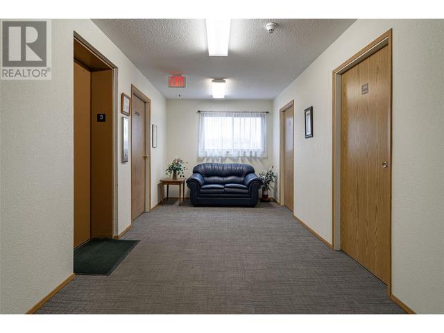 3608 - 27 Avenue Unit# 210, Condo with 2 bedrooms, 1 bathrooms and 1 parking in Vernon BC | Image 5