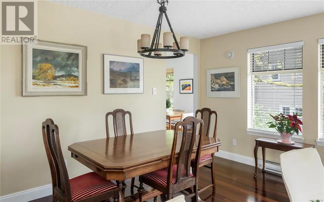 9 - 850 Parklands Dr, House attached with 4 bedrooms, 3 bathrooms and 2 parking in Esquimalt BC | Image 11