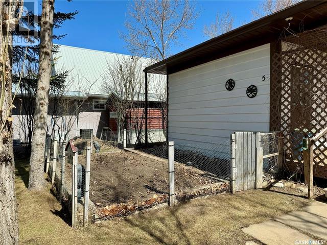 5 Maple Street, House detached with 2 bedrooms, 1 bathrooms and null parking in Grandview Beach SK | Image 16