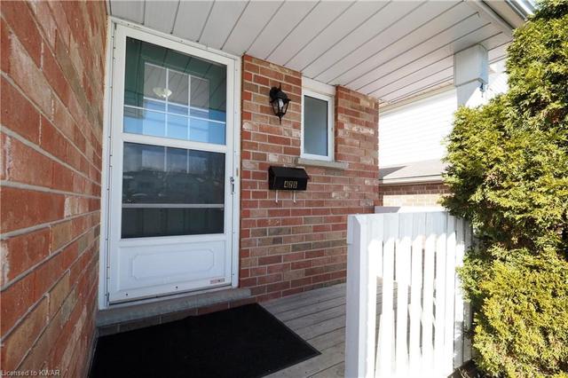 425 Exmoor Street, House detached with 3 bedrooms, 1 bathrooms and 5 parking in Waterloo ON | Image 3