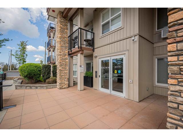 103 - 20175 53 Ave, Condo with 2 bedrooms, 1 bathrooms and 1 parking in Langley BC | Image 3