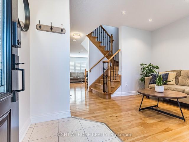 892 Hepburn Rd, House semidetached with 3 bedrooms, 4 bathrooms and 3 parking in Milton ON | Image 34